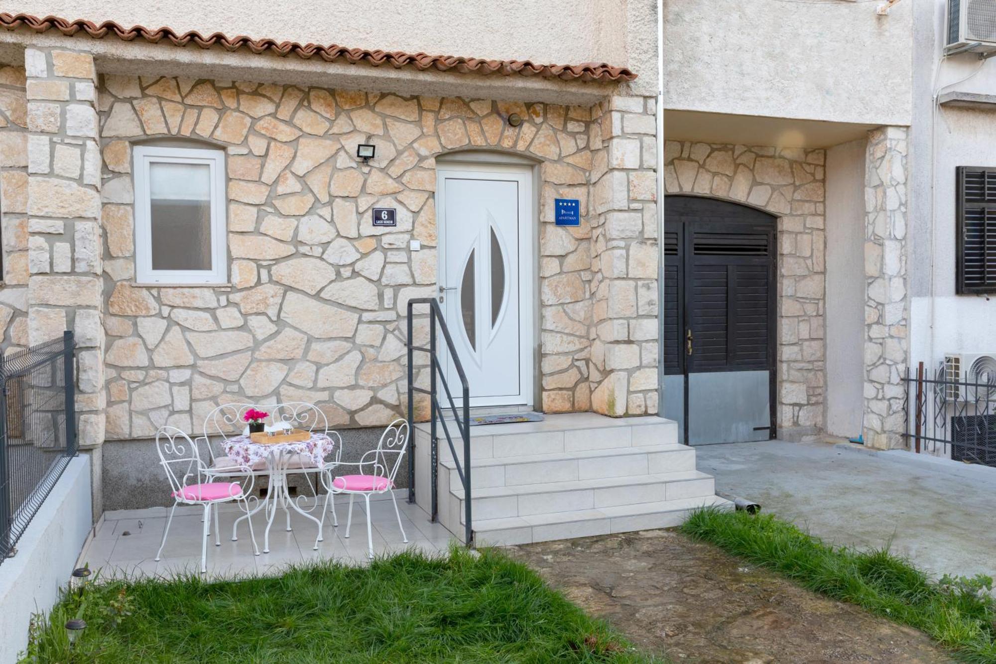 All'S Kingdom Apartment Rovinj Exterior photo